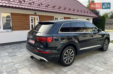 Внедорожник / Кроссовер Audi Q7 2017 в 