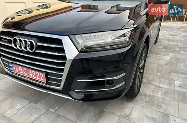 Внедорожник / Кроссовер Audi Q7 2017 в 