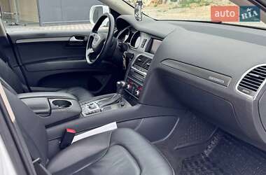 Внедорожник / Кроссовер Audi Q7 2015 в 