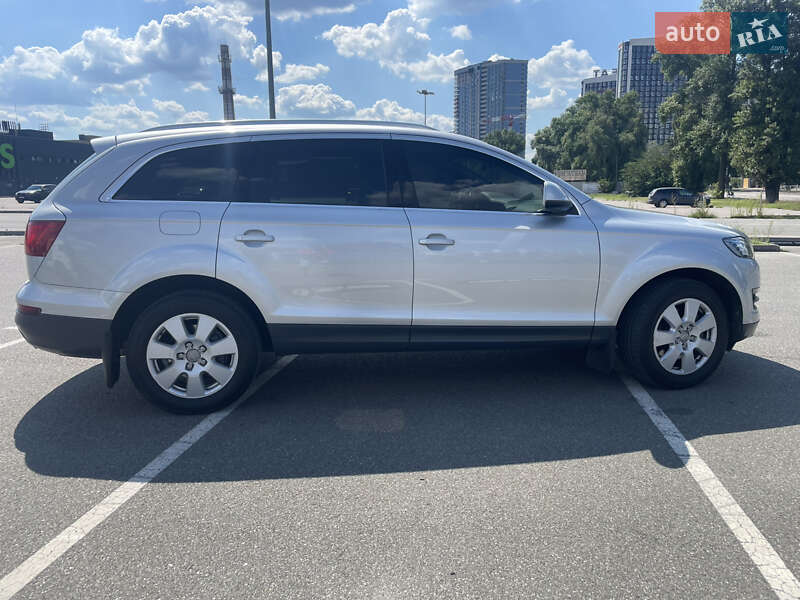 Внедорожник / Кроссовер Audi Q7 2012 в Киеве