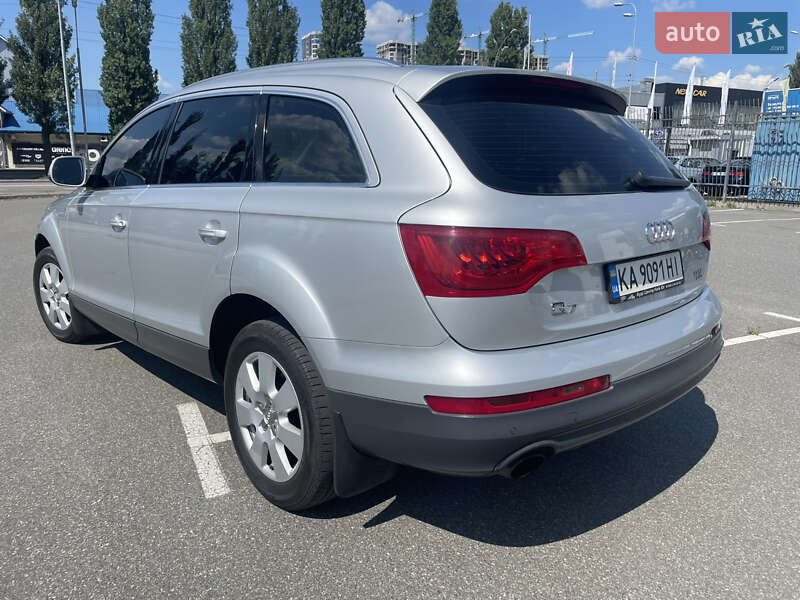 Внедорожник / Кроссовер Audi Q7 2012 в Киеве