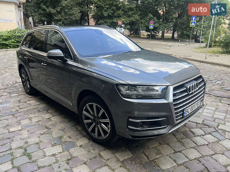 Внедорожник / Кроссовер Audi Q7 2017 в Львове