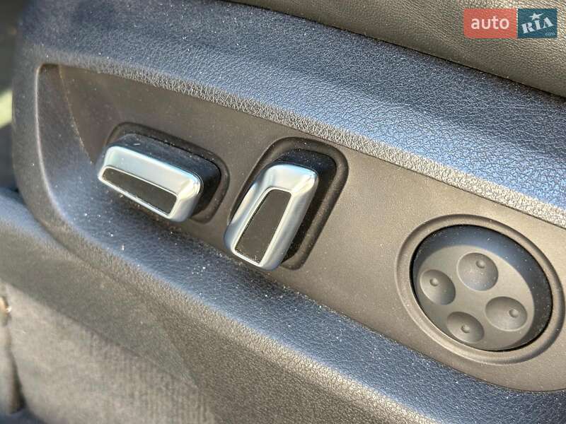 Внедорожник / Кроссовер Audi Q7 2012 в Одессе