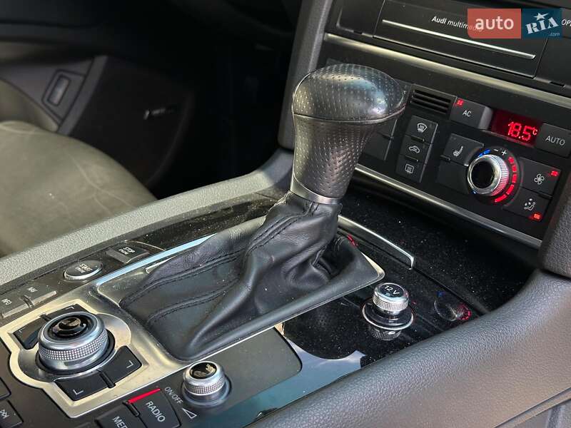 Внедорожник / Кроссовер Audi Q7 2012 в Одессе