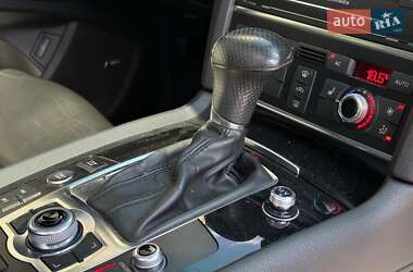 Внедорожник / Кроссовер Audi Q7 2012 в 