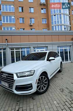 Внедорожник / Кроссовер Audi Q7 2018 в 