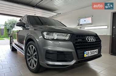 Внедорожник / Кроссовер Audi Q7 2017 в 
