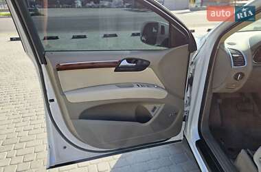 Внедорожник / Кроссовер Audi Q7 2012 в 