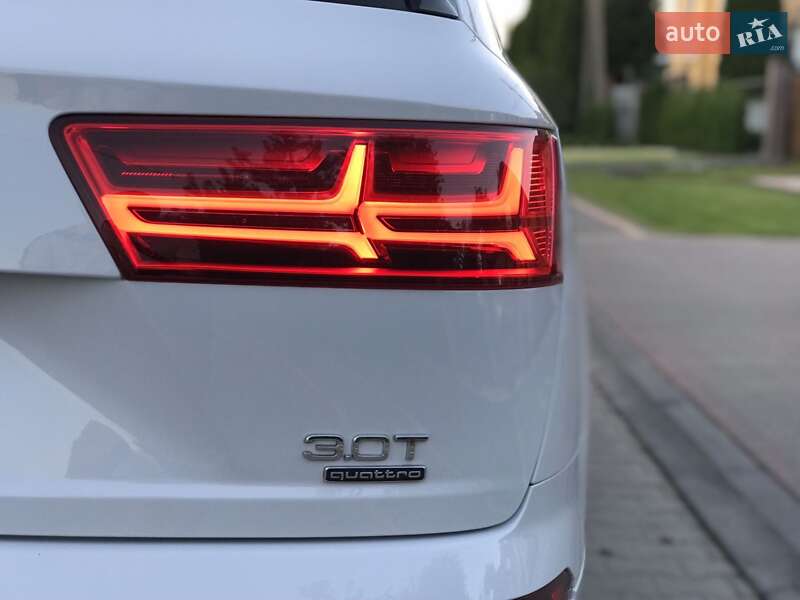 Внедорожник / Кроссовер Audi Q7 2016 в Луцке