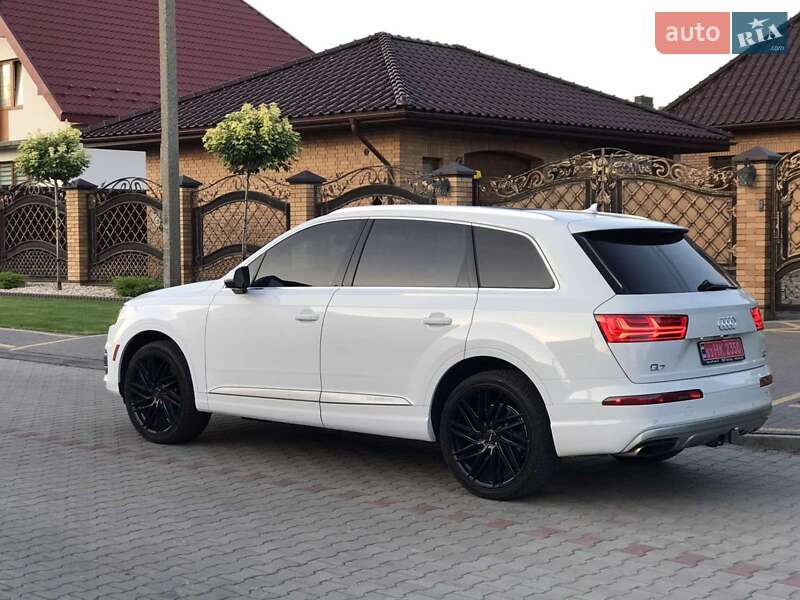 Внедорожник / Кроссовер Audi Q7 2016 в Луцке
