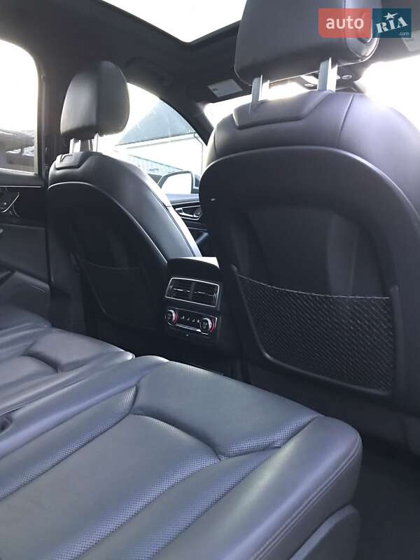 Внедорожник / Кроссовер Audi Q7 2016 в Луцке