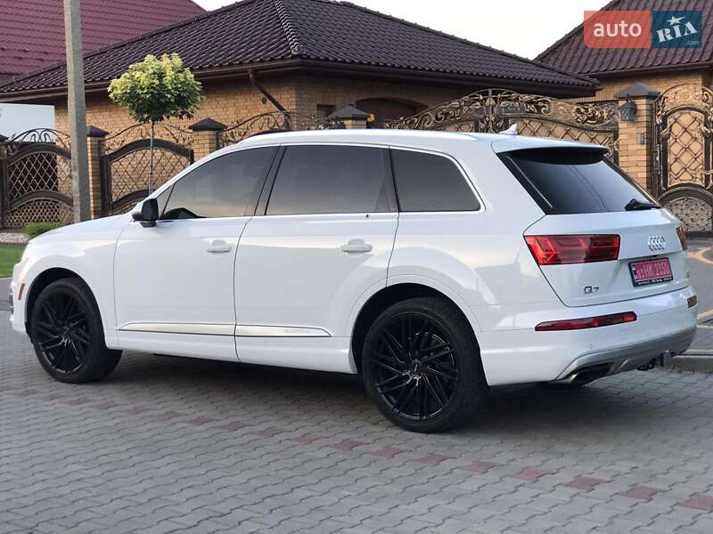 Внедорожник / Кроссовер Audi Q7 2016 в Луцке