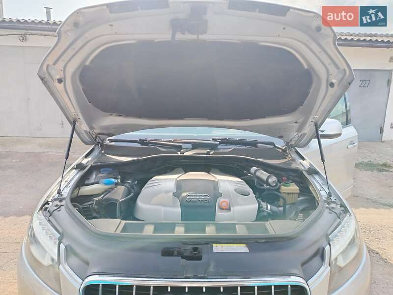 Позашляховик / Кросовер Audi Q7 2010 в Ізмаїлі