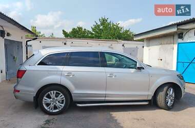 Внедорожник / Кроссовер Audi Q7 2010 в 