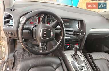 Внедорожник / Кроссовер Audi Q7 2010 в 