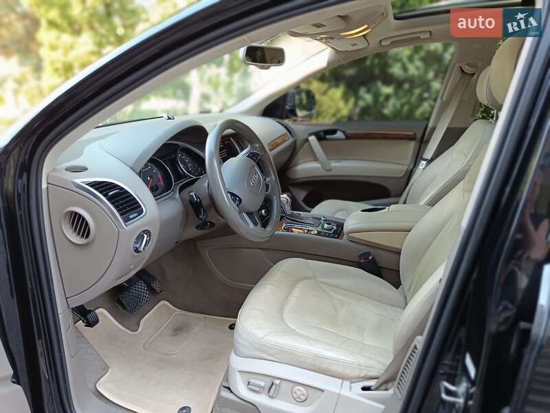 Внедорожник / Кроссовер Audi Q7 2014 в Ровно