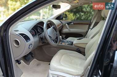 Внедорожник / Кроссовер Audi Q7 2014 в 