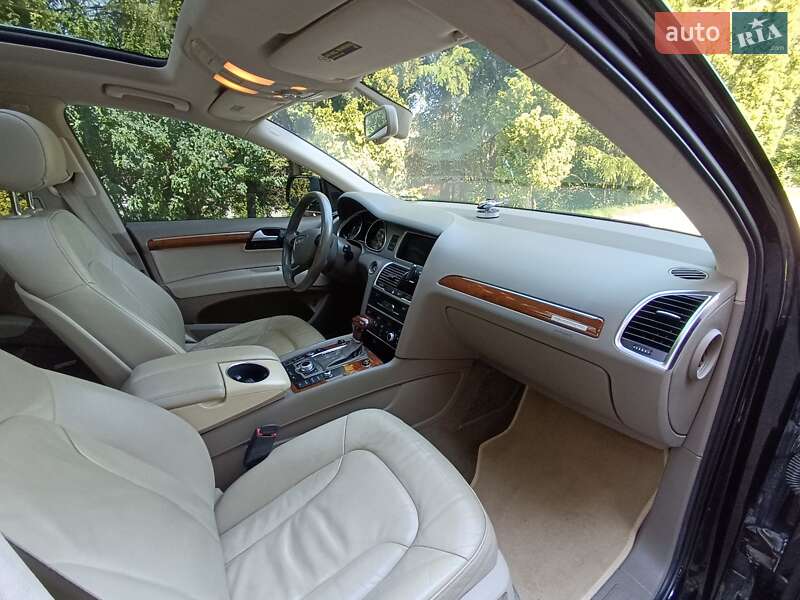 Внедорожник / Кроссовер Audi Q7 2014 в Ровно