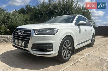 Внедорожник / Кроссовер Audi Q7 2018 в 