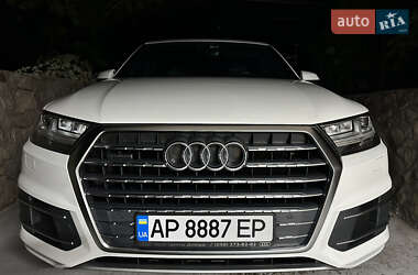 Внедорожник / Кроссовер Audi Q7 2018 в 
