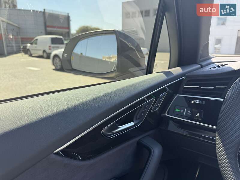 Внедорожник / Кроссовер Audi Q7 2025 в Одессе