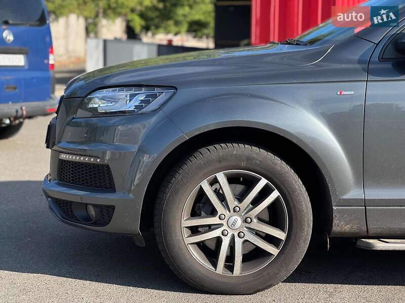 Внедорожник / Кроссовер Audi Q7 2010 в Киеве