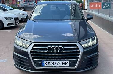 Внедорожник / Кроссовер Audi Q7 2018 в 