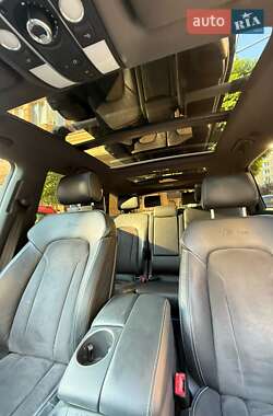 Внедорожник / Кроссовер Audi Q7 2012 в 