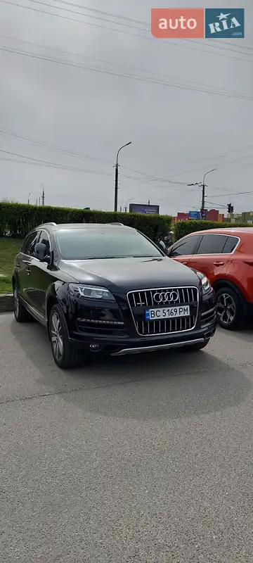 Внедорожник / Кроссовер Audi Q7 2012 в 