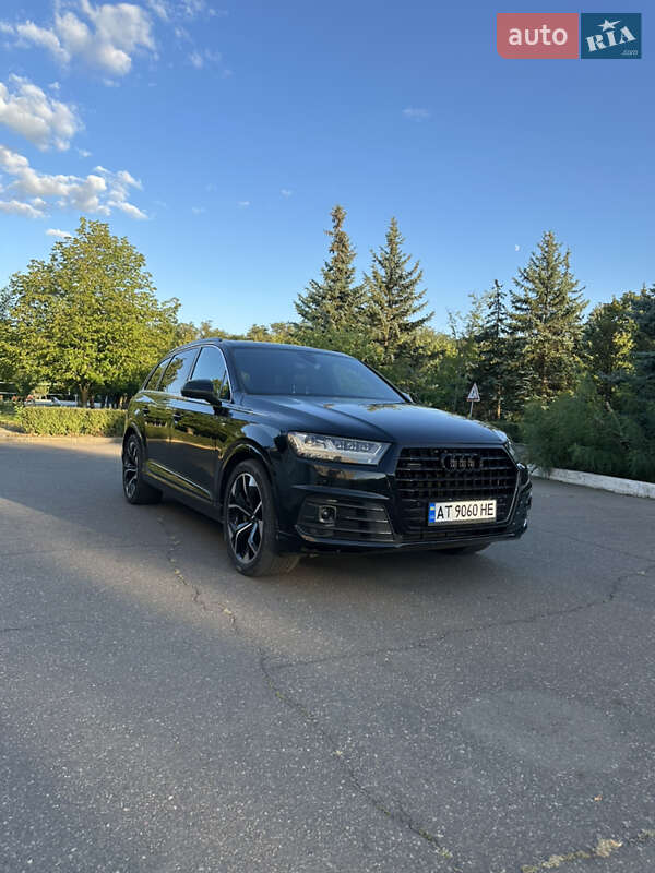 Внедорожник / Кроссовер Audi Q7 2015 в Южноукраинске