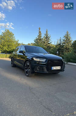 Внедорожник / Кроссовер Audi Q7 2015 в 