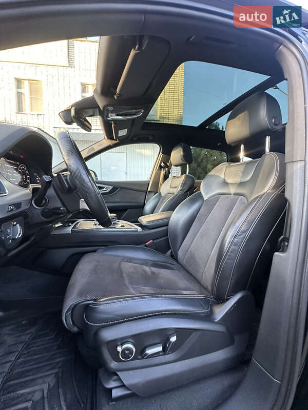 Внедорожник / Кроссовер Audi Q7 2015 в Южноукраинске