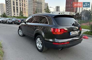 Внедорожник / Кроссовер Audi Q7 2007 в 