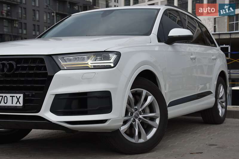 Позашляховик / Кросовер Audi Q7 2019 в Львові
