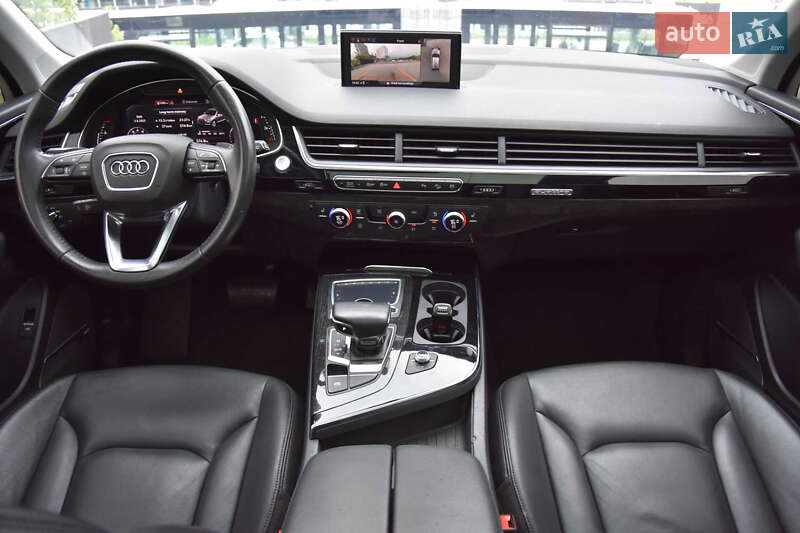 Позашляховик / Кросовер Audi Q7 2019 в Львові