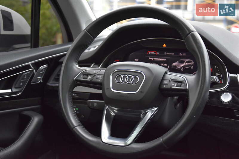 Позашляховик / Кросовер Audi Q7 2019 в Львові