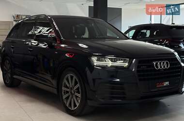 Внедорожник / Кроссовер Audi Q7 2017 в 