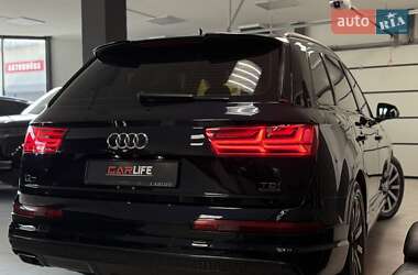 Внедорожник / Кроссовер Audi Q7 2017 в 