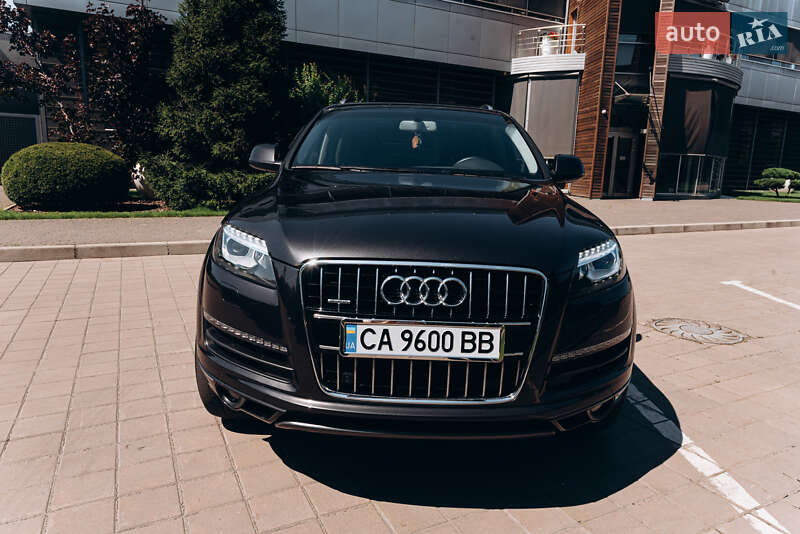 Внедорожник / Кроссовер Audi Q7 2015 в Черкассах
