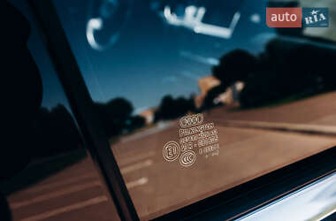 Позашляховик / Кросовер Audi Q7 2015 в 