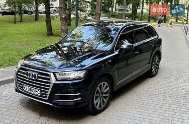Внедорожник / Кроссовер Audi Q7 2016 в 