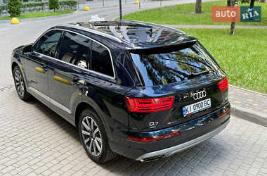 Внедорожник / Кроссовер Audi Q7 2016 в 