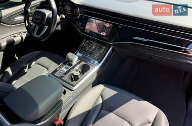 Внедорожник / Кроссовер Audi Q7 2020 в 