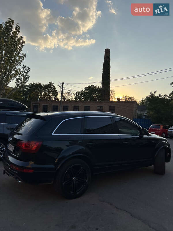 Позашляховик / Кросовер Audi Q7 2011 в Миколаєві
