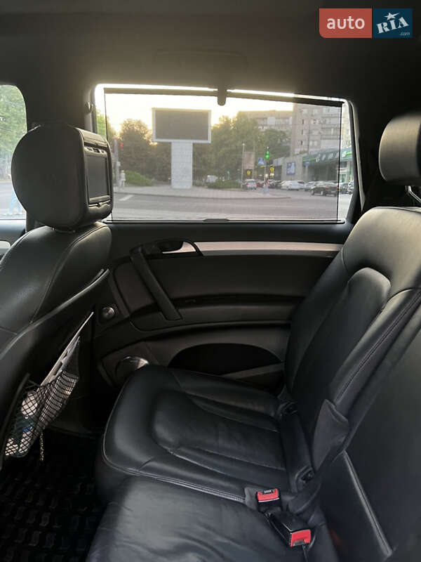 Позашляховик / Кросовер Audi Q7 2011 в Миколаєві
