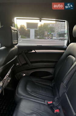 Внедорожник / Кроссовер Audi Q7 2011 в 