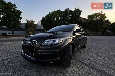 Внедорожник / Кроссовер Audi Q7 2013 в 