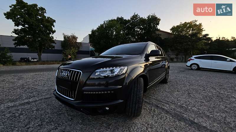 Позашляховик / Кросовер Audi Q7 2013 в Одесі