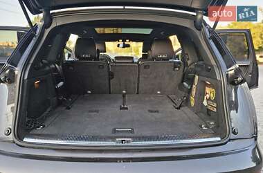 Внедорожник / Кроссовер Audi Q7 2013 в 