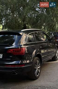 Внедорожник / Кроссовер Audi Q7 2013 в 